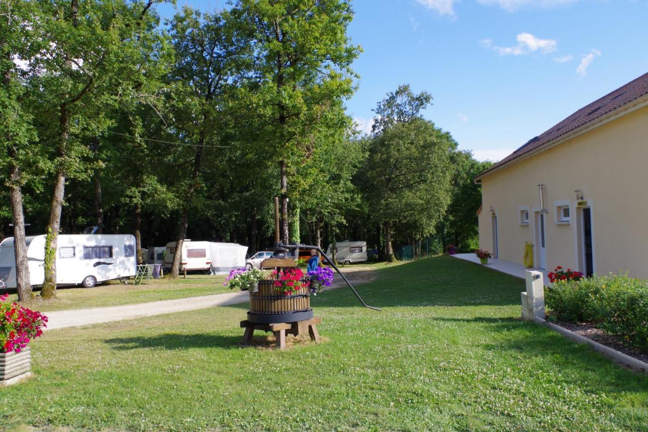 Camping Les Petites Minaudieres Coussay-les-Bois Εξωτερικό φωτογραφία