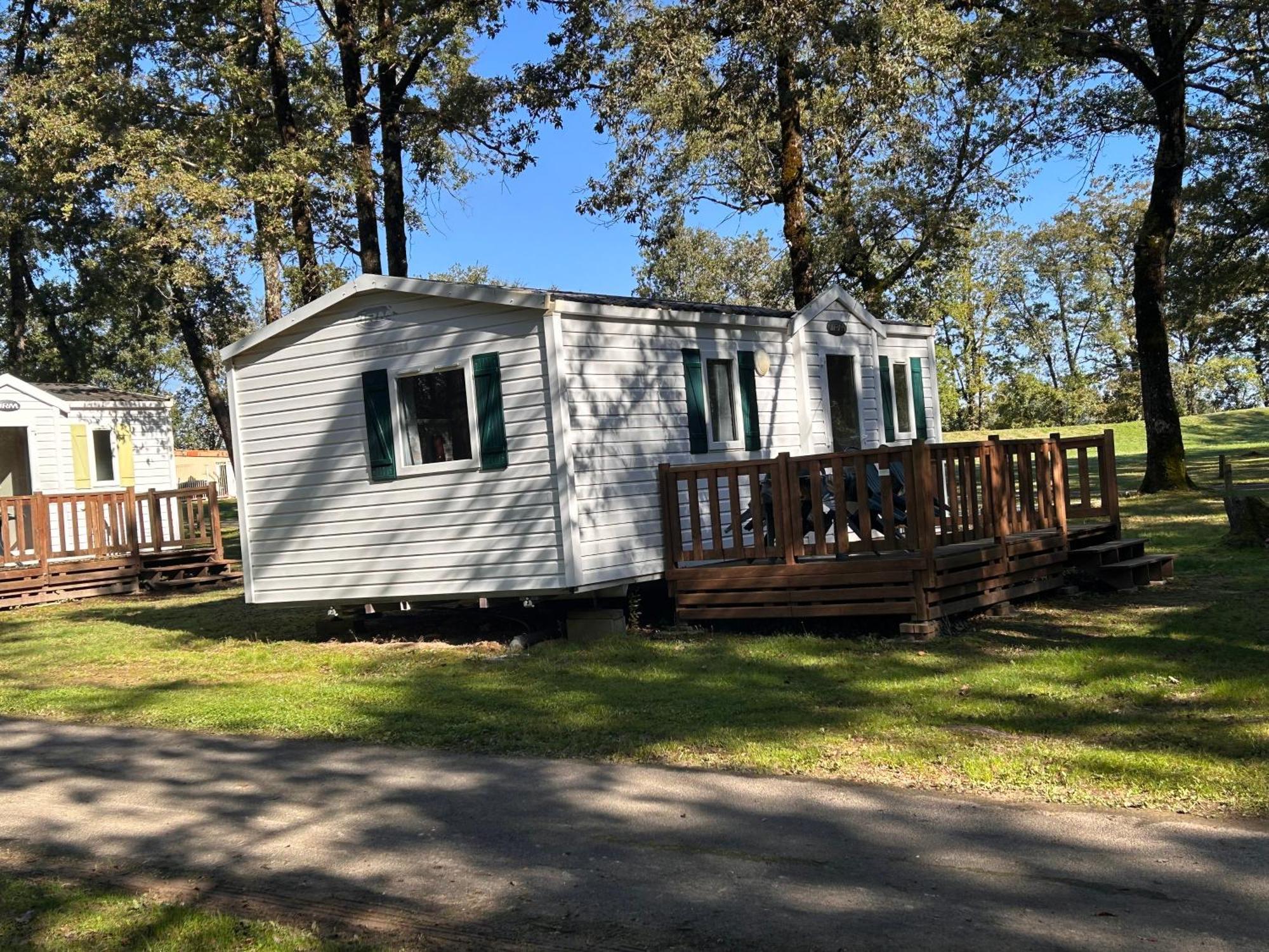 Camping Les Petites Minaudieres Coussay-les-Bois Δωμάτιο φωτογραφία